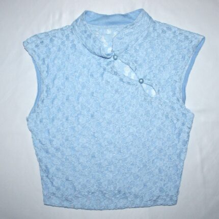 Top cuello alto botones
